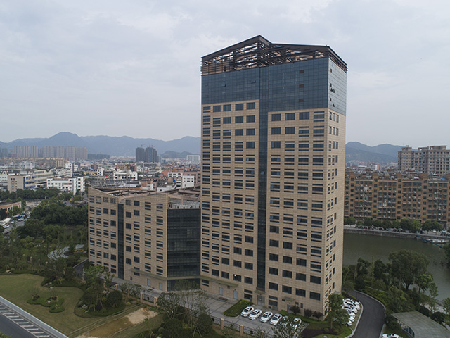 > 正文  封面图:连日来,位于瓯海大道789号的温州数字经济大厦内部