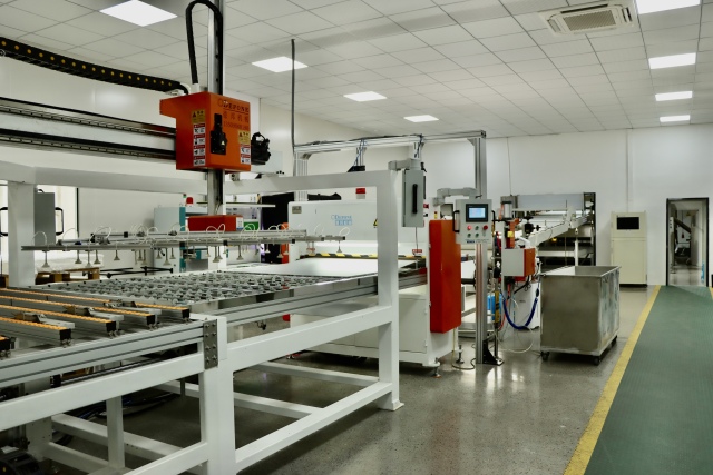 半导体发光材料打破国外首发先例 温州锌芯钛晶新晋国家级“小巨人”