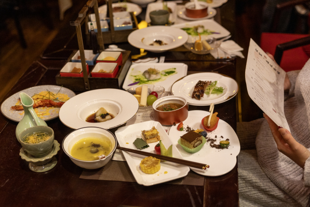 ط���Ļ�����Ӱ�ӳ����¡�ɽˮʫ�ꡤл���ˡ������㸰һ��ǧ��ɽˮʫ��