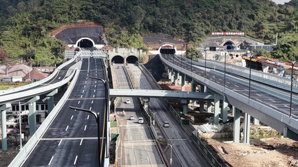 �Խ�������·����Ԫ����ͨ��