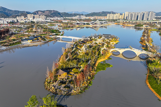 �۽������ᣬ����ίԱ����԰��ʢ��