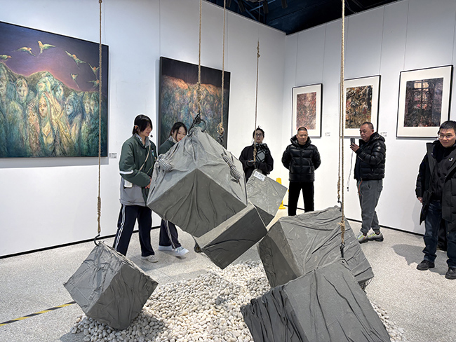 ������ֽ���ڴˡ�����չ��������ֽɽ�Ļ��������