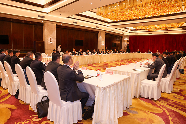 걺���ʮ���˴���λ�����ϯ�ž��е��Ĵλ���