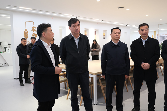 ʡ��������걵���ũ�塰��λһ�塱�ĸ﹤��