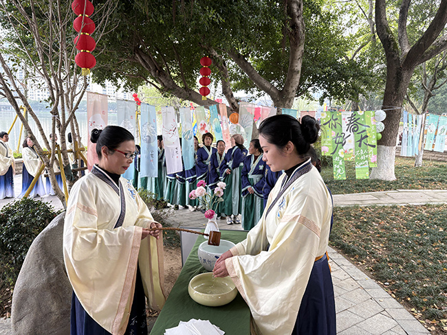 걺����������ľٰ촺�ִ�ͳ�Ļ�����