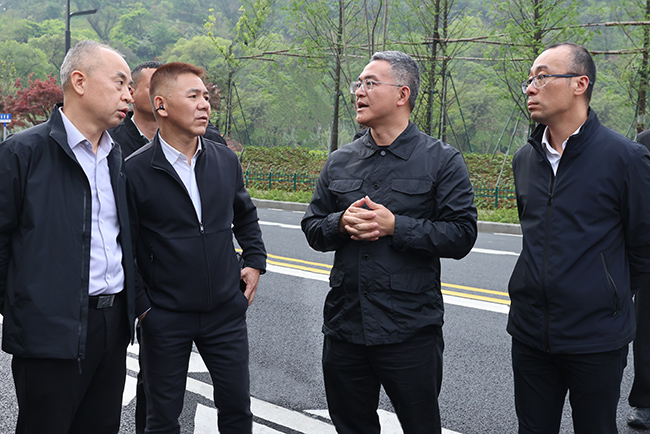 ���쵼���ж���԰�����칤��